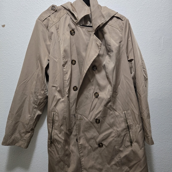 Beige Trench Coat - Picture 2 of 3